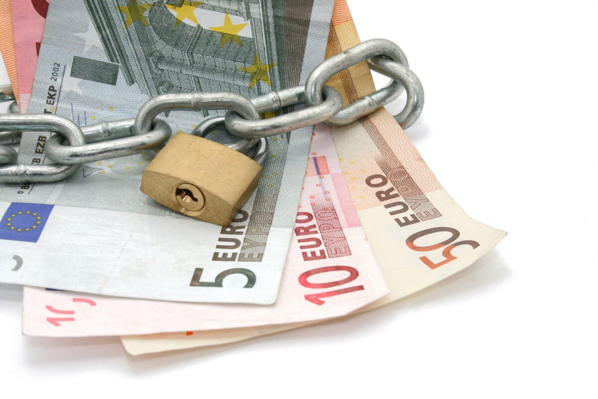 iStock-145911721-baja